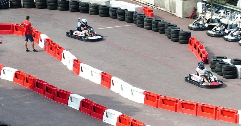 Les obligations légales pour pratiquer le karting en France : le guide