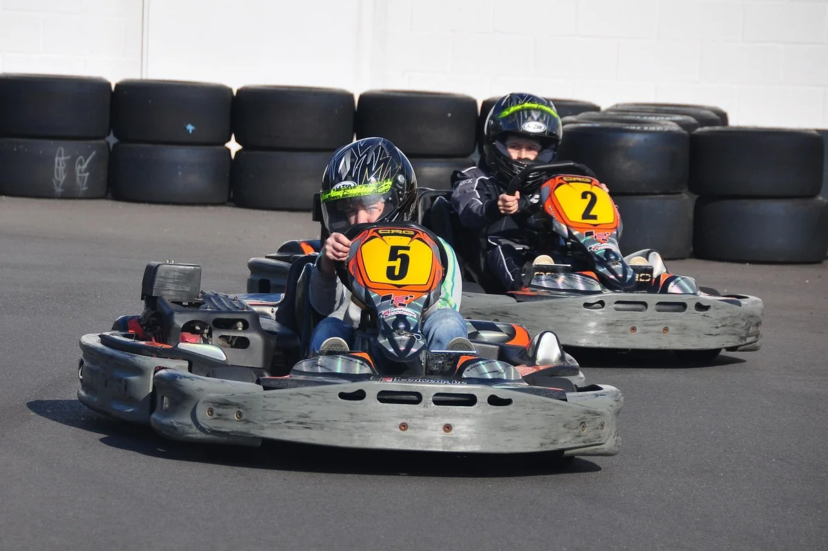 Réussir votre journée de karting en 2026 : idées et astuces incontournables